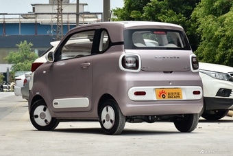 2026款奔腾小马 222km 炫彩马