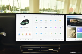 2024款理想L8 Ultra