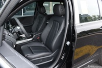 2024款奔驰GLB 220 时尚型