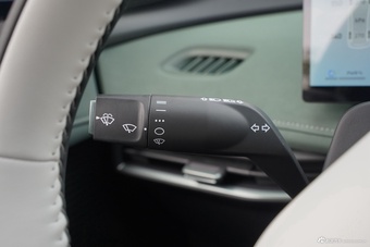 2025款日产N7 625 Max