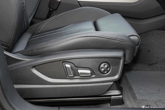2024款奥迪Q5L 45 TFSI 豪华动感型