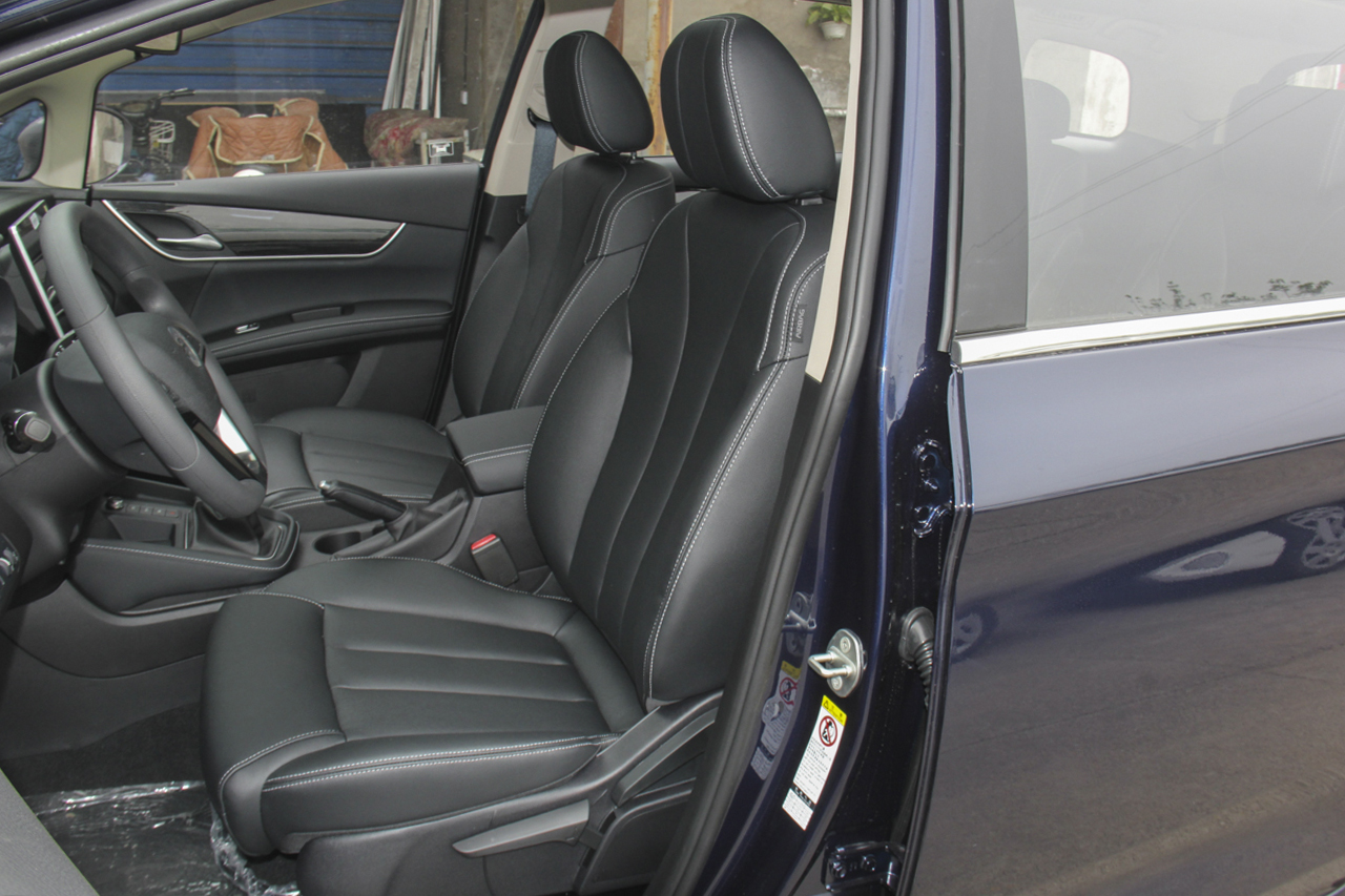  2019款比亚迪宋MAX 1.5T手动智联睿逸型6座国V