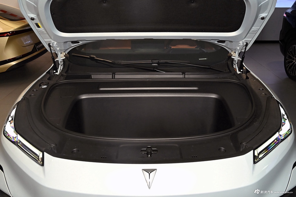 2026款深蓝S05 520MAX纯电版