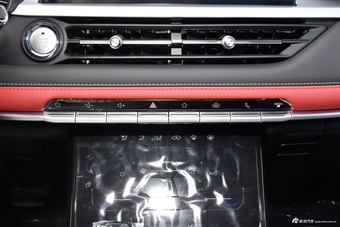 2025款瑞虎7 卓越版 1.5T CVT全球版