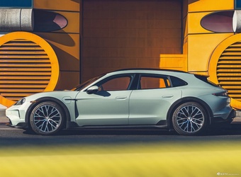 2025款Taycan 4S Cross Turismo 官图