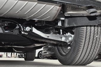 2026款奥迪Q5L 45周年典藏版 40 TFSI 豪华动感型