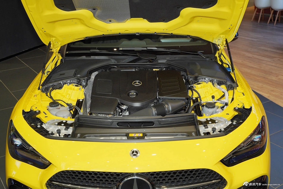 2025款奔驰CLE 300 4MATIC 敞篷轿跑车