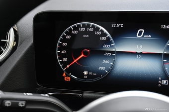 2021款奔驰B级B 200动感型