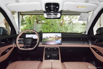 2024款瑞虎8 L 2.0T 两驱豪华版 7座图片