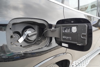 2025款奔驰GLC改款 300 L 4MATIC 豪华型 7座