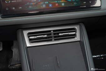 2026款秦L DM-i 210KM云辇型