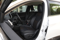 2020款自由光2.0L自动两驱经典运动版 