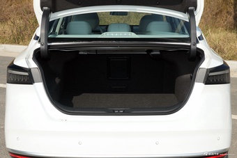 2026款天籁 2.0L 智能超舒适版