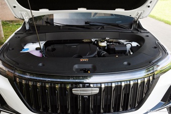 2025款博越L 第四代 1.5TD DCT 锦绣图片