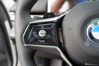 2025款宝马5系 525Li 豪华套装