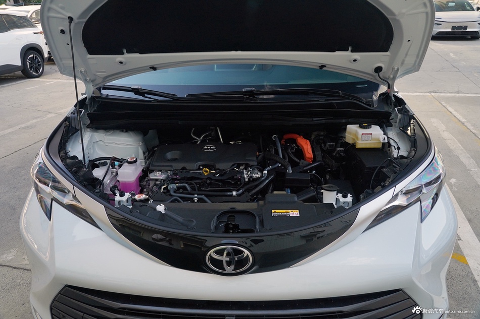 2027款赛那SIENNA 2.5L 双擎四驱臻享版