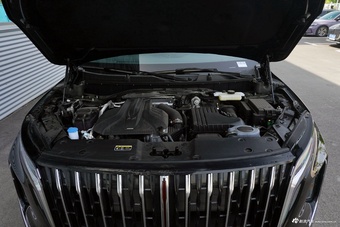 2025款红旗HS7 PHEV 改款 2.0T PHEV 四驱200万辆纪念版 7座