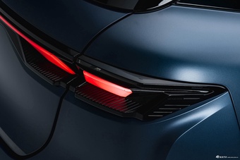 2026款梅甘娜纯电 E-Tech Electric Esprit Alpine 官图