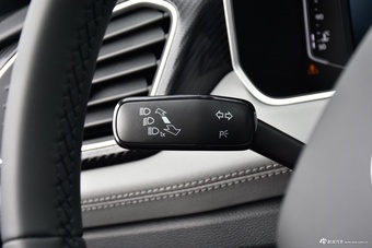 2026款探岳 3000万辆甄选款 300TSI