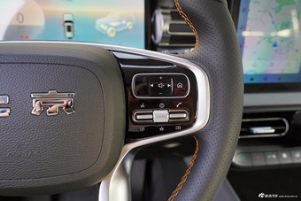 2025款北京BJ40e 魔核电驱标准版