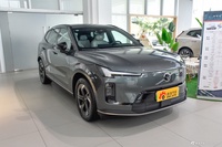 2026款沃尔沃XC70插电 四驱超长续航Core