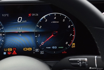 2021款奔驰E级（进口） E 260 时尚型运动版