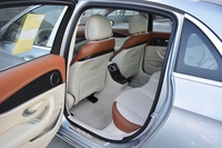 2023款奔驰E级混动 E 350 e L 插电式混合动力轿车