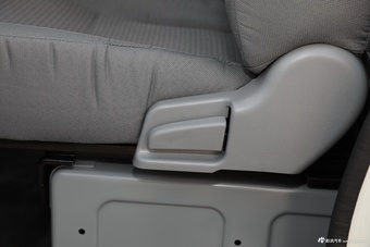 2021款凯锐浩克2.0L手动畅运标准6座平顶1TZS