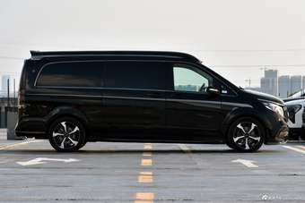 2025款莱茵旅行者 2.0T 北极星