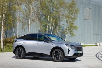 2024款标致E-3008 GT 英国版