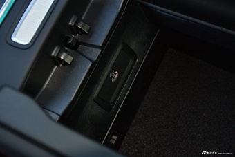 2024款奔驰E级 E 260 L 运动型