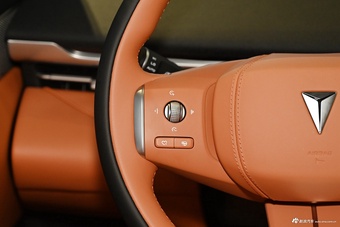 2026款深蓝S05 520MAX纯电版