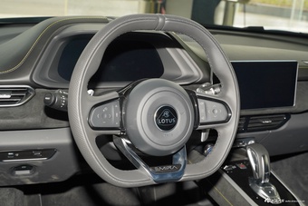 2025款Emira 2.0T DCT Turbo SE