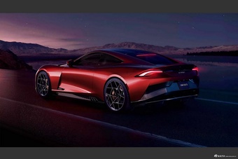 2025款Karma Amaris 基本型 官图