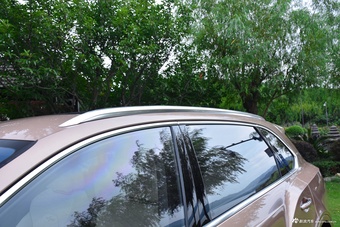 2023款添越 4.0T V8 长轴距雅度版
