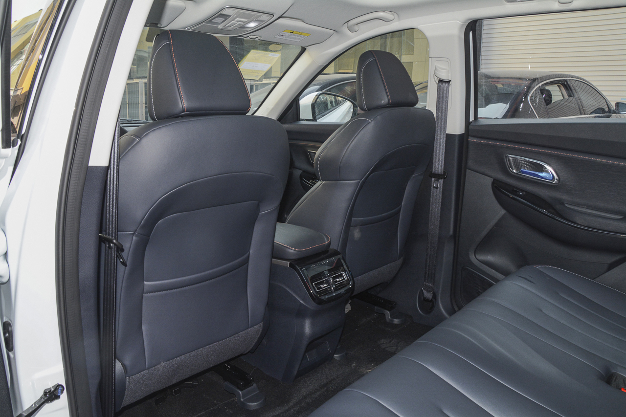  2020款长安欧尚X7自动豪华型