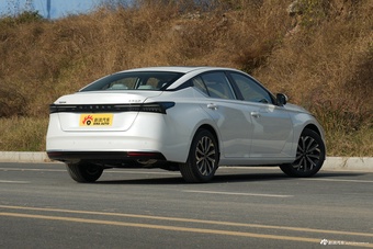 2026款天籁 2.0L 智能超舒适版