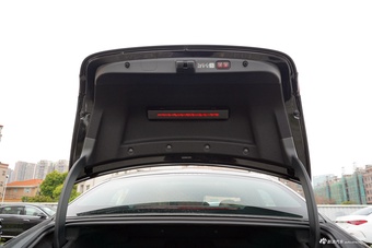 2025款奔驰E级改款 E 300 L 豪华型