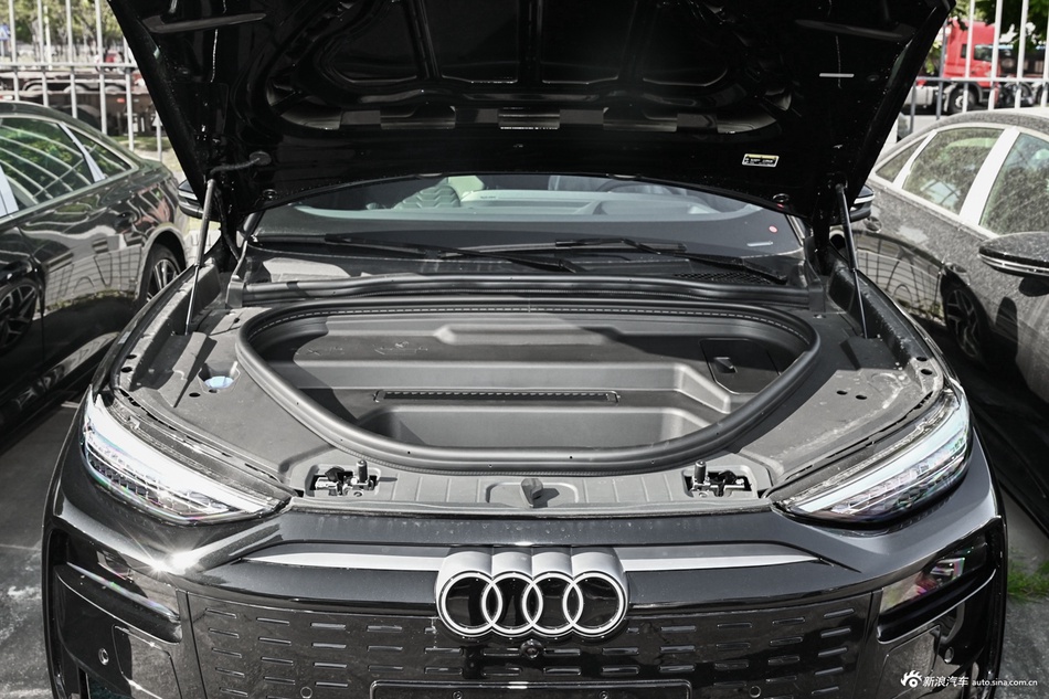 2026款奥迪Q6L Sportback e-tron 首发领航版