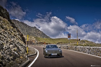 2027款911 GT3 Bergsport 官图