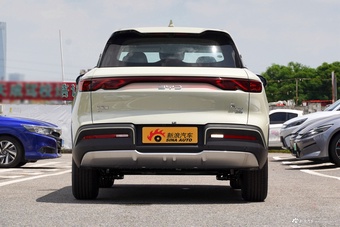 2025款比亚迪元UP 401KM智驾活力版