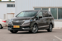 2019款艾力绅混动2.0L自动至尊版