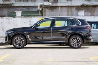 2025款宝马X5 xDrive 30Li M 运动套装