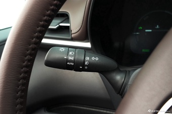 2026款格瑞维亚 2.5L混动 尊爵MAX四驱版