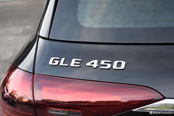 2024款奔驰GLE 450 4MATIC 豪华型