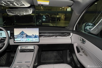 2025款荣威M7 DMH 160km臻享版