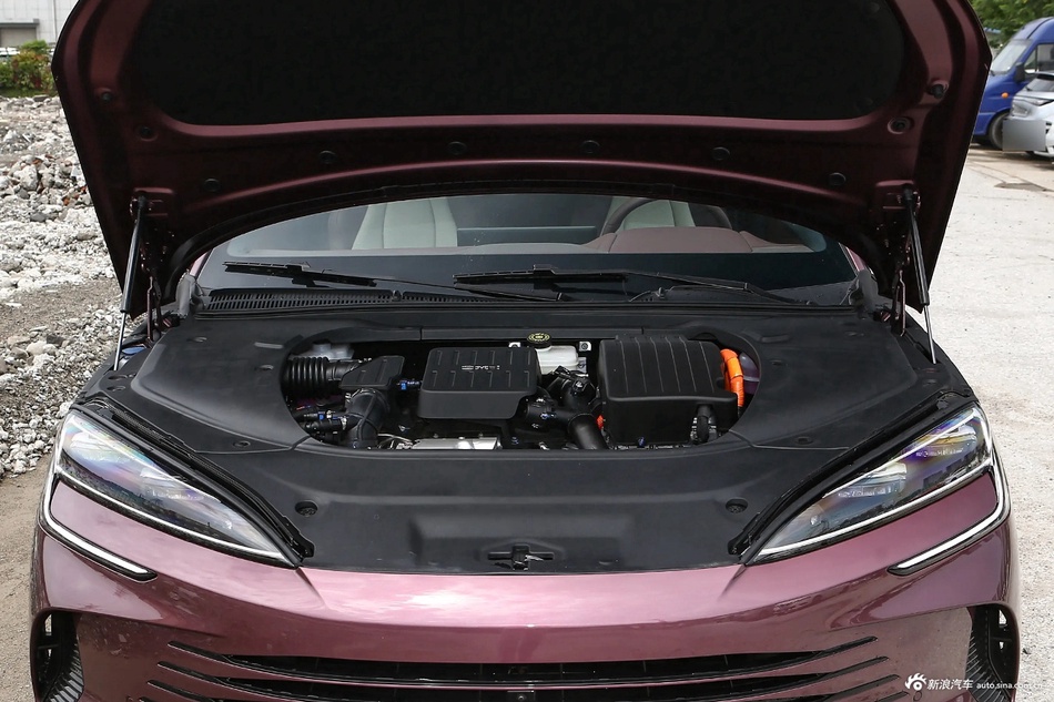 2023款海豹DM-i 1.5T 121km 尊荣型