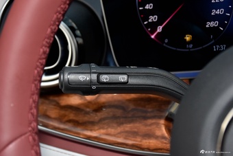 2025款莱茵旅行者 2.0T 北极星