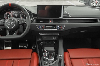 2025款奥迪A4L 200万辆悦享版 40 TFSI Bang&Olufsen星夜版