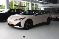 2025款极狐 阿尔法S5 560MAX 185kW